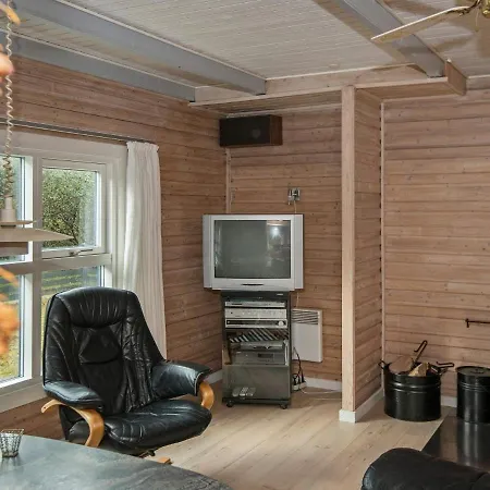 6 Person Holiday In *