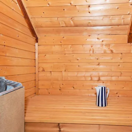 6 Person Holiday In Vakantiehuis